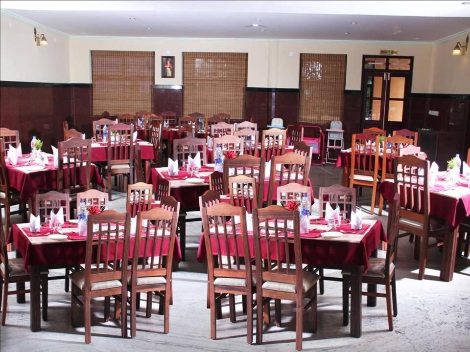Nirmallyam Residency Hotel Edappal Exterior photo